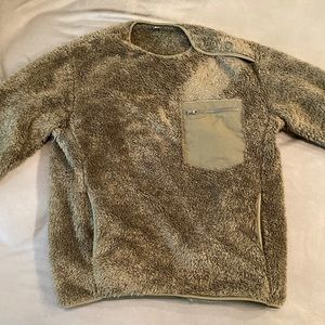 uniqlo fluffy yarn fleece pullover pocket olive xs